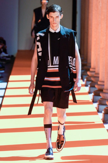 Fotoservizio/SS 2020/MEN/SFILATA/LES HOMMES/DP2/0