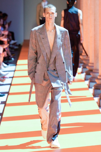 Fotoservizio/SS 2020/MEN/SFILATA/LES HOMMES/DP2/3