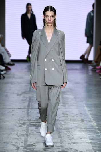 Fotoservizio/SS 2020/MEN/SFILATA/YOUSER/DP2/2