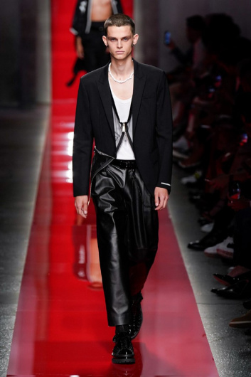 Fotoservizio/SS 2020/MEN/SFILATA/DSQUARED2/DP2/1