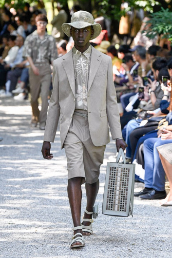 Fotoservizio/SS 2020/MEN/SFILATA/FENDI/DP2/8