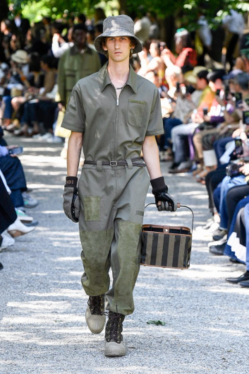 Fotoservizio/SS 2020/MEN/SFILATA/FENDI/DP2/0