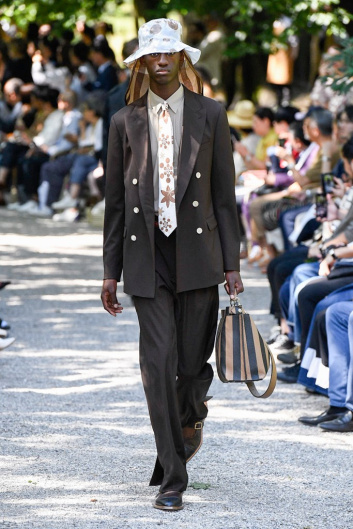 Fotoservizio/SS 2020/MEN/SFILATA/FENDI/DP2/17