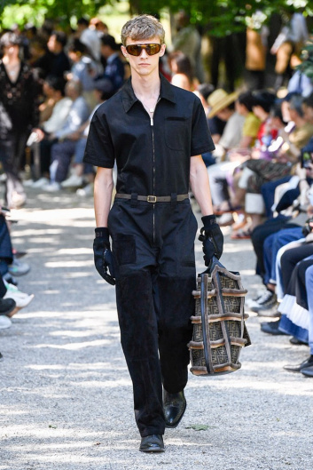 Fotoservizio/SS 2020/MEN/SFILATA/FENDI/DP2/24