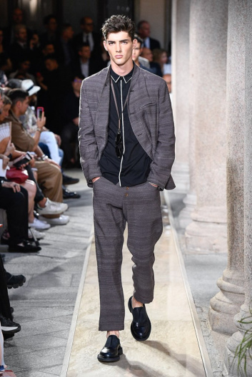 Fotoservizio/SS 2020/MEN/SFILATA/GIORGIO ARMANI/DP2/6