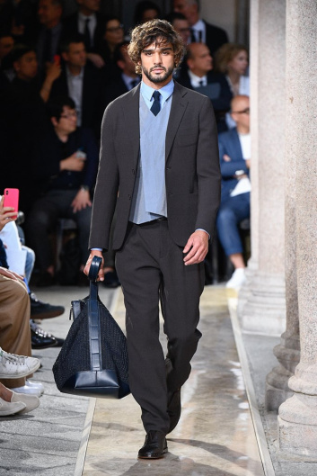 Fotoservizio/SS 2020/MEN/SFILATA/GIORGIO ARMANI/DP2/0
