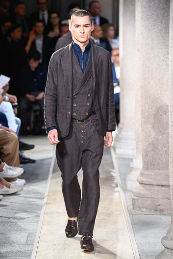 Fotoservizio/SS 2020/MEN/SFILATA/GIORGIO ARMANI/DP2/2