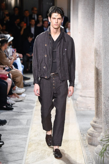 Fotoservizio/SS 2020/MEN/SFILATA/GIORGIO ARMANI/DP2/0