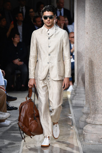 Fotoservizio/SS 2020/MEN/SFILATA/GIORGIO ARMANI/DP2/0