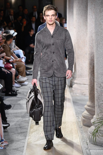 Fotoservizio/SS 2020/MEN/SFILATA/GIORGIO ARMANI/DP2/9