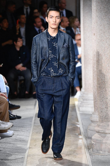 Fotoservizio/SS 2020/MEN/SFILATA/GIORGIO ARMANI/DP2/11