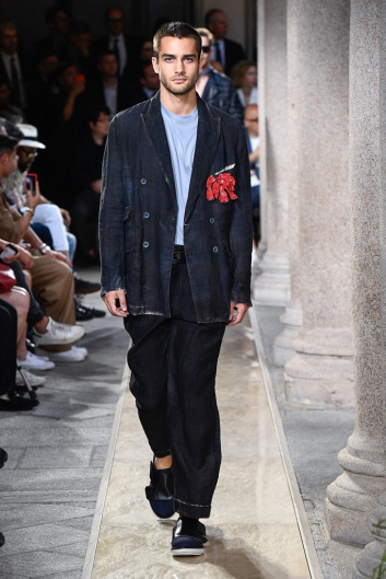 Fotoservizio/SS 2020/MEN/SFILATA/GIORGIO ARMANI/DP2/4