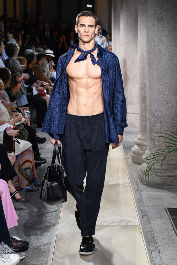 Fotoservizio/SS 2020/MEN/SFILATA/GIORGIO ARMANI/DP2/18