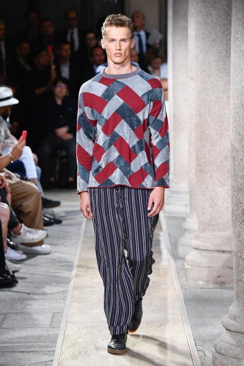 Fotoservizio/SS 2020/MEN/SFILATA/GIORGIO ARMANI/DP2/13