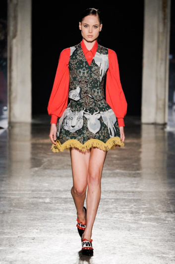 Fotoservizio/FW 20-21/WOMEN/SFILATA/ULTRÀCHIC/DP2/0