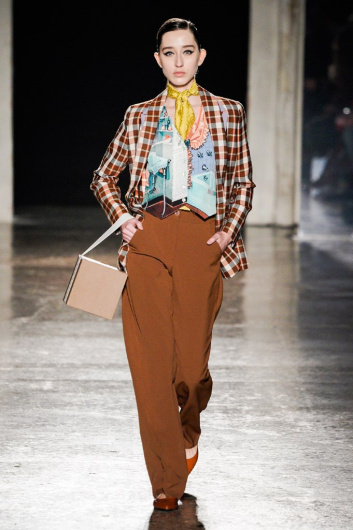 Fotoservizio/FW 20-21/WOMEN/SFILATA/ULTRÀCHIC/DP2/1