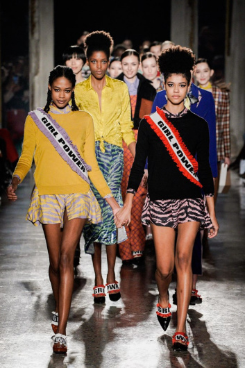 Fotoservizio/FW 20-21/WOMEN/SFILATA/ULTRÀCHIC/DP2/16