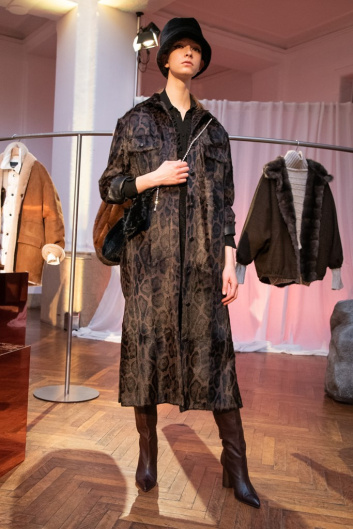 Fotoservizio/FW 20-21/WOMEN/PRESENTAZIONE/SIMONETTA RAVIZZA/DP2/5
