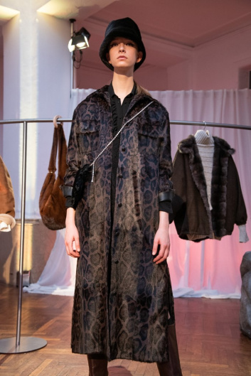 Fotoservizio/FW 20-21/WOMEN/PRESENTAZIONE/SIMONETTA RAVIZZA/DP2/6