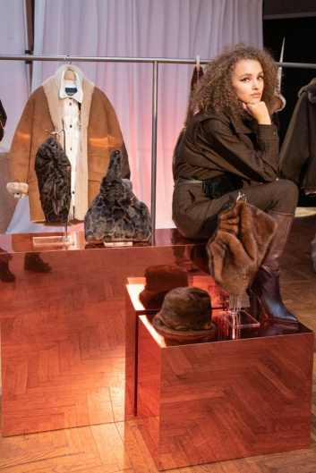 Fotoservizio/FW 20-21/WOMEN/PRESENTAZIONE/SIMONETTA RAVIZZA/DP2/23