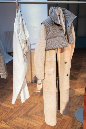 Fotoservizio/FW 20-21/WOMEN/PRESENTAZIONE/SIMONETTA RAVIZZA/DP2/34