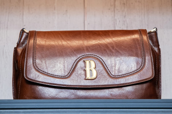 Fotoservizio/FW 20-21/WOMEN/PRESENTAZIONE/THE BRIDGE/DP2/4