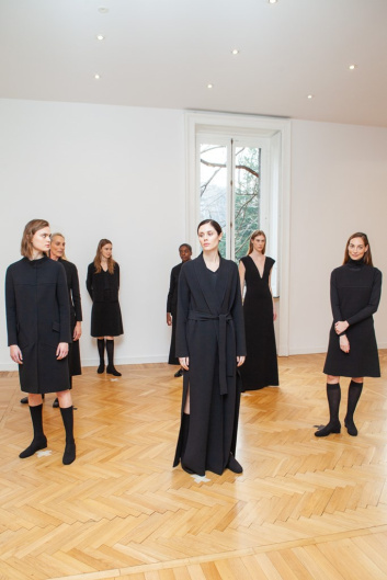 Fotoservizio/FW 20-21/WOMEN/PRESENTAZIONE/MILA SCHÖN/DP2/5