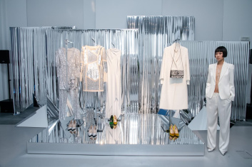 Fotoservizio/FW 20-21/WOMEN/PRESENTAZIONE/PATRIZIA PEPE/DP2/42