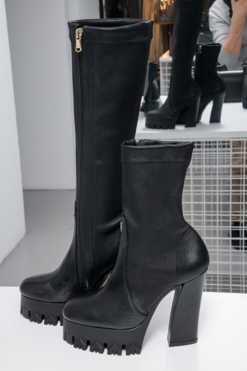 Fotoservizio/FW 20-21/WOMEN/PRESENTAZIONE/PATRIZIA PEPE/DP2/51