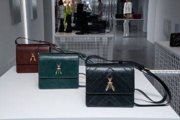 Fotoservizio/FW 20-21/WOMEN/PRESENTAZIONE/PATRIZIA PEPE/DP2/53