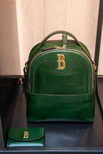 Fotoservizio/FW 20-21/WOMEN/PRESENTAZIONE/THE BRIDGE/DP2/2