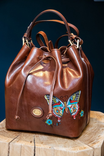 Fotoservizio/FW 20-21/WOMEN/PRESENTAZIONE/THE BRIDGE/DP2/13