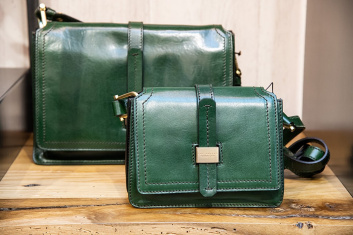 Fotoservizio/FW 20-21/WOMEN/PRESENTAZIONE/THE BRIDGE/DP2/8