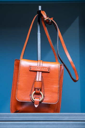 Fotoservizio/FW 20-21/WOMEN/PRESENTAZIONE/THE BRIDGE/DP2/26