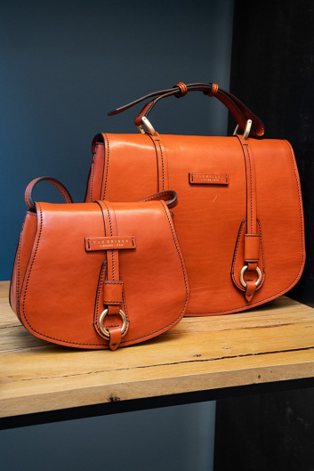 Fotoservizio/FW 20-21/WOMEN/PRESENTAZIONE/THE BRIDGE/DP2/29