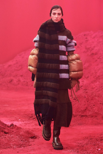 Fotoservizio/FW 20-21/WOMEN/SFILATA/MONCLER/DP2/3