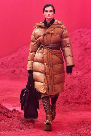 Fotoservizio/FW 20-21/WOMEN/SFILATA/MONCLER/DP2/4