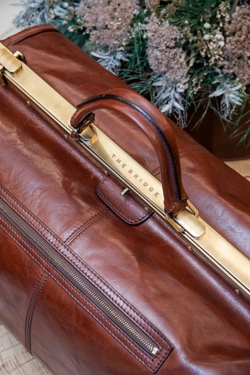 Fotoservizio/FW 20-21/WOMEN/PRESENTAZIONE/THE BRIDGE/DP2/37