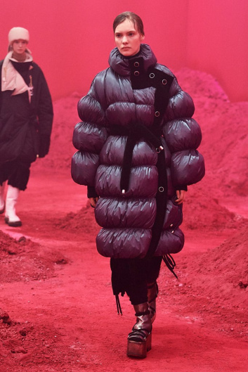 Fotoservizio/FW 20-21/WOMEN/SFILATA/MONCLER/DP2/13