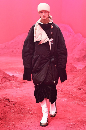 Fotoservizio/FW 20-21/WOMEN/SFILATA/MONCLER/DP2/14