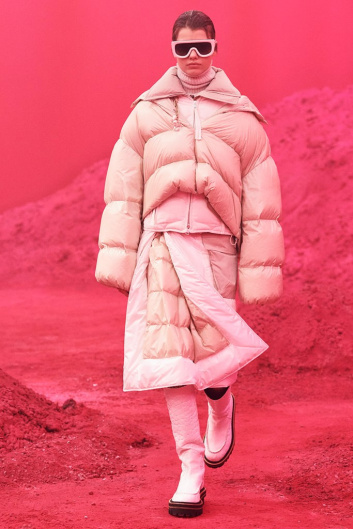 Fotoservizio/FW 20-21/WOMEN/SFILATA/MONCLER/DP2/11