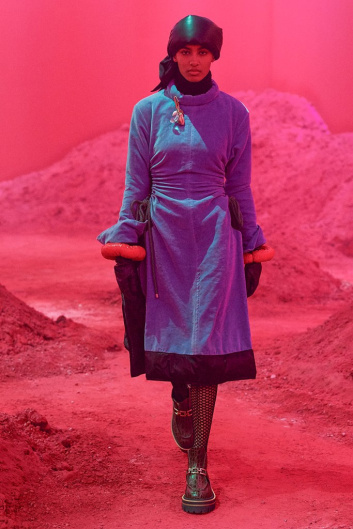 Fotoservizio/FW 20-21/WOMEN/SFILATA/MONCLER/DP2/18
