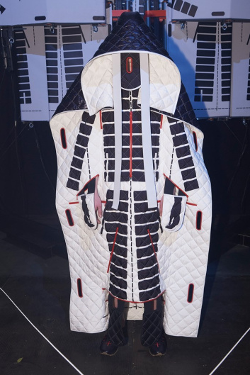 Fotoservizio/FW 20-21/WOMEN/SFILATA/MONCLER/DP2/33