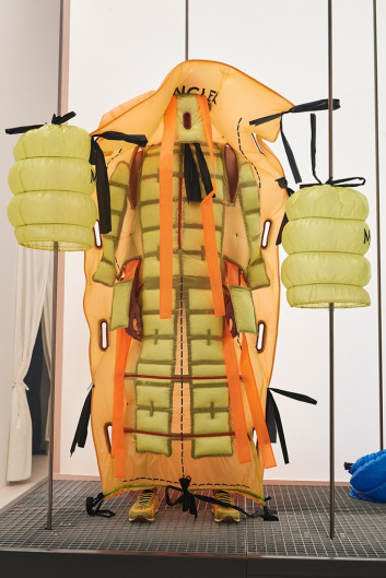 Fotoservizio/FW 20-21/WOMEN/SFILATA/MONCLER/DP2/36