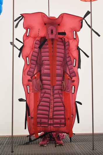 Fotoservizio/FW 20-21/WOMEN/SFILATA/MONCLER/DP2/38