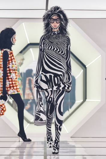 Fotoservizio/FW 20-21/WOMEN/SFILATA/MONCLER/DP2/5