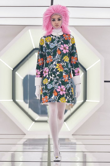 Fotoservizio/FW 20-21/WOMEN/SFILATA/MONCLER/DP2/0