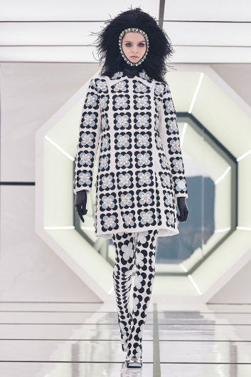 Fotoservizio/FW 20-21/WOMEN/SFILATA/MONCLER/DP2/1
