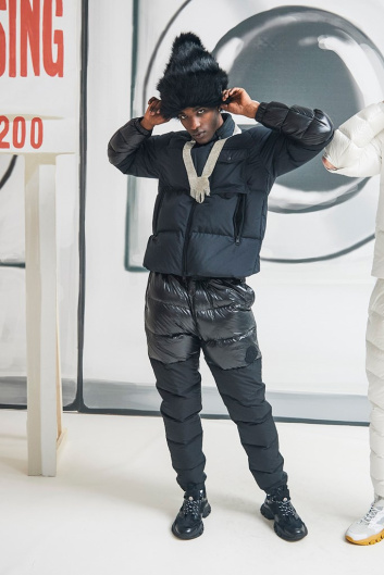 Fotoservizio/FW 20-21/WOMEN/SFILATA/MONCLER/DP2/31