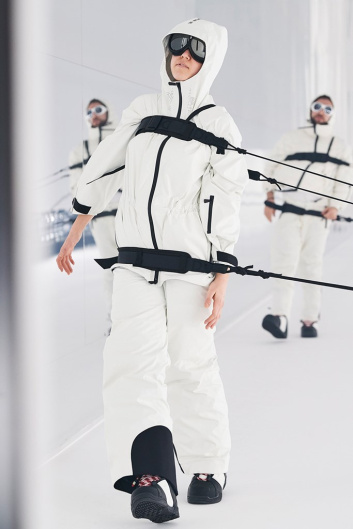 Fotoservizio/FW 20-21/WOMEN/SFILATA/MONCLER/DP2/67